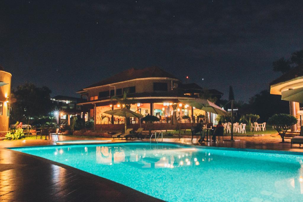 Nile Village Hotel & Spa จินจา ภายนอก รูปภาพ