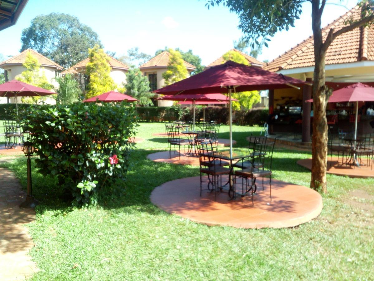 Nile Village Hotel & Spa จินจา ภายนอก รูปภาพ