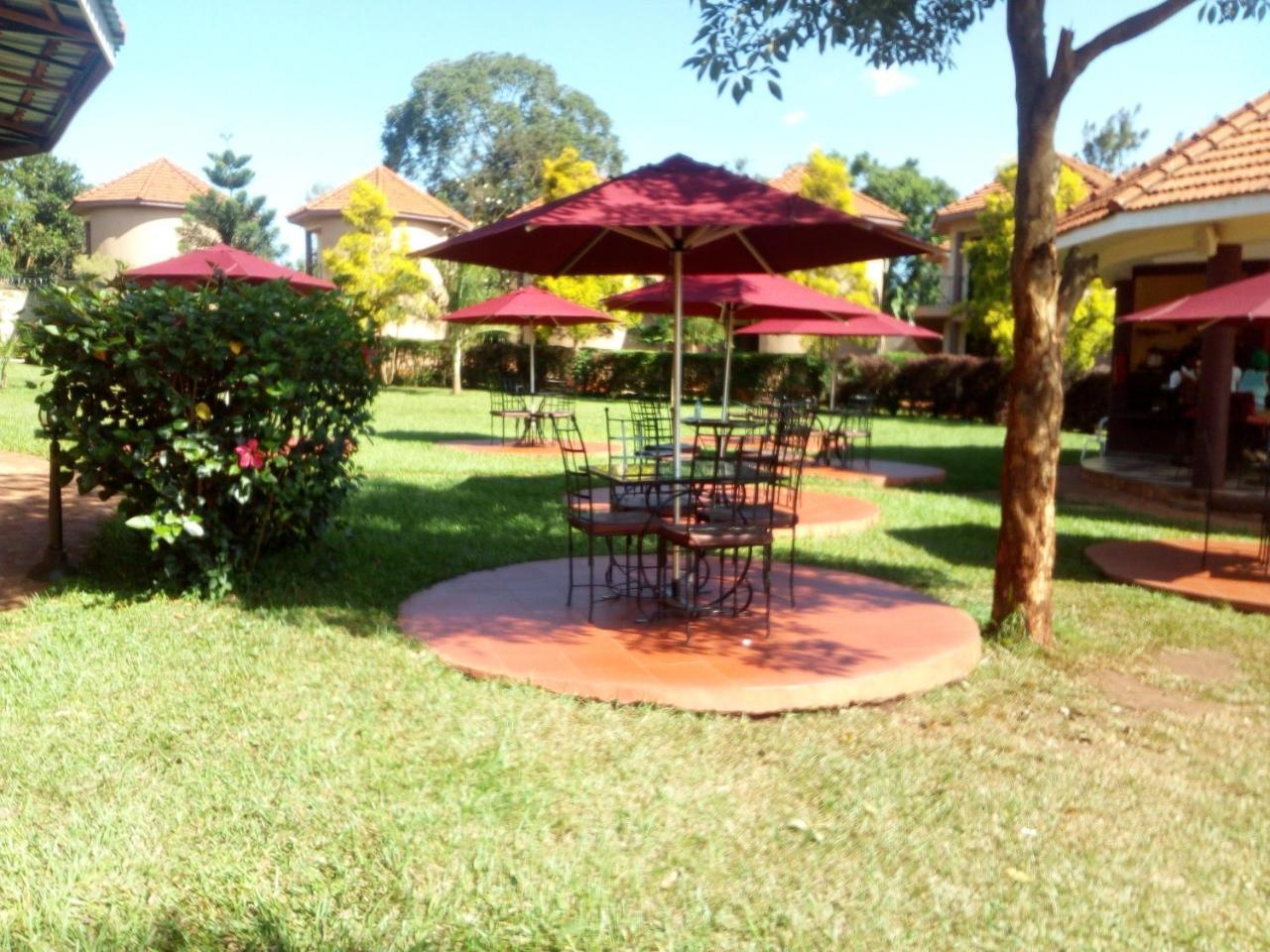 Nile Village Hotel & Spa จินจา ภายนอก รูปภาพ