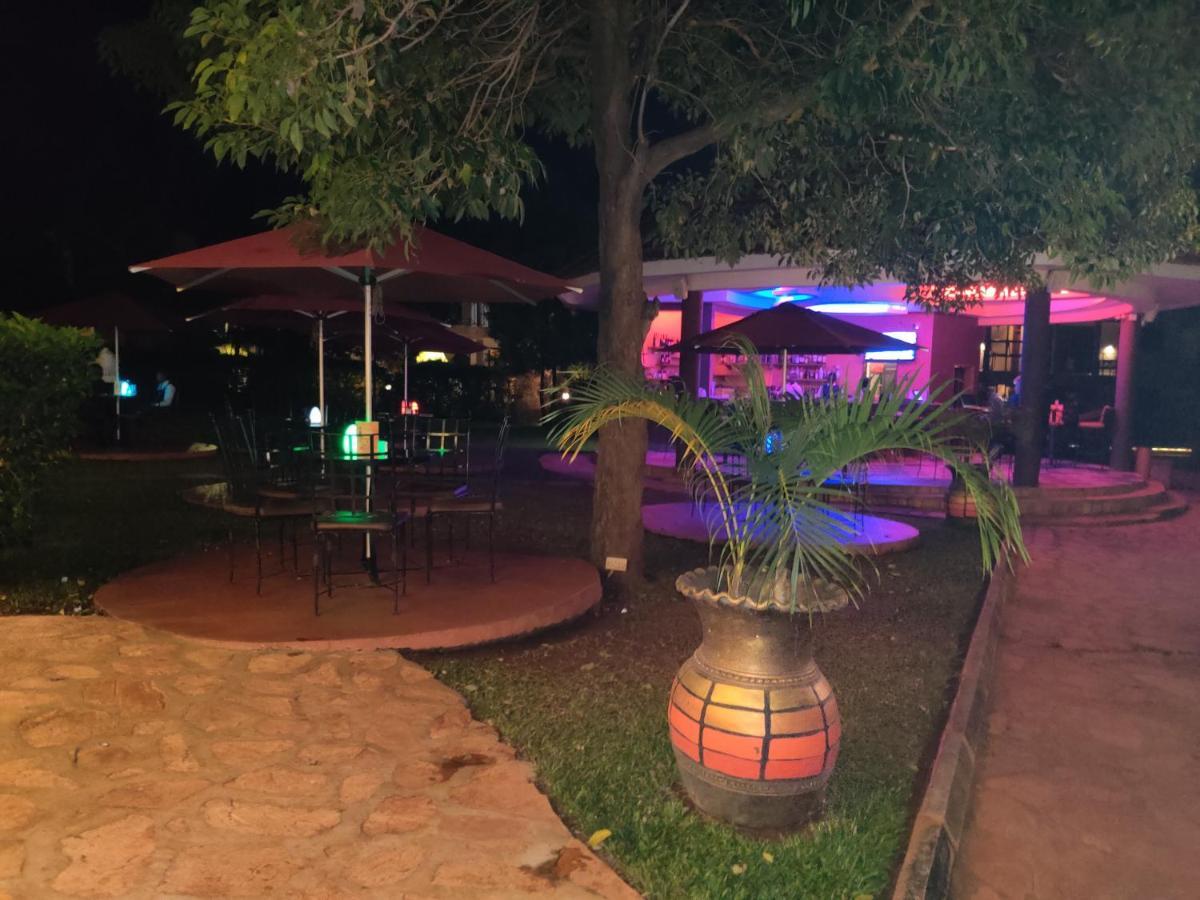 Nile Village Hotel & Spa จินจา ภายนอก รูปภาพ